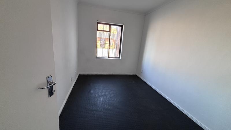 To Let Commercial Property for Rent in Montague Gardens Western Cape